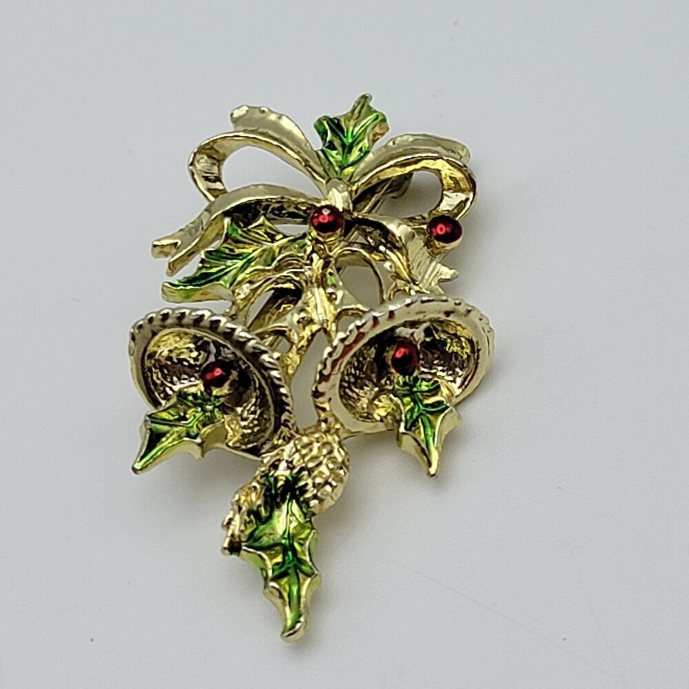 Vintage Gerry's Christmas Bell Ribbon Brooch Gold Tone Green Red Enamel 2"